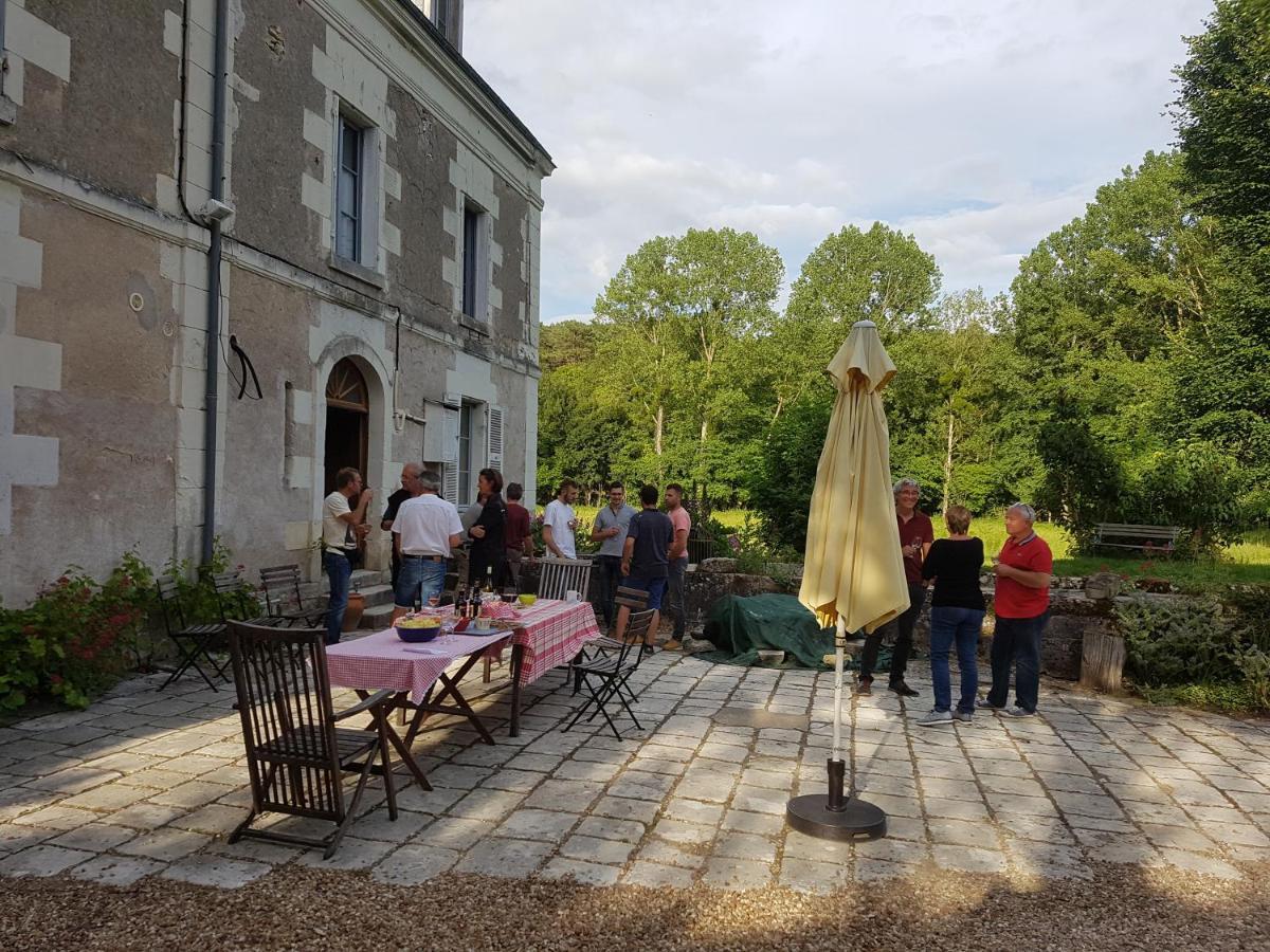 Le Moulin Du Bourg Hotel Epeigne-les-Bois Bagian luar foto